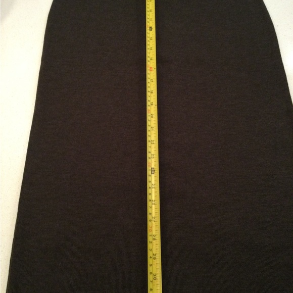 ,4 piece  knit wool blend (skirt, top, sweater and shawl - Picture 9 of 14